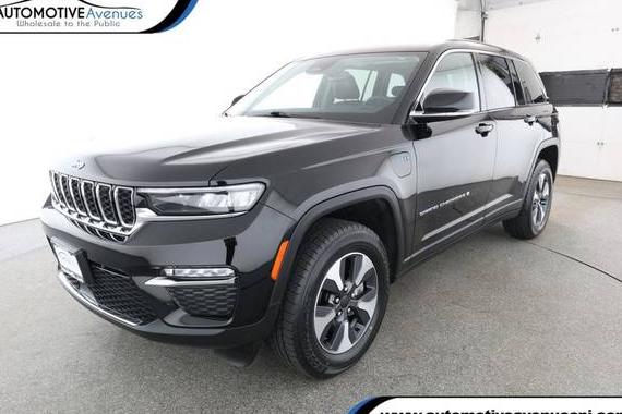 JEEP GRAND CHEROKEE 2023 1C4RJYB67P8786914 image